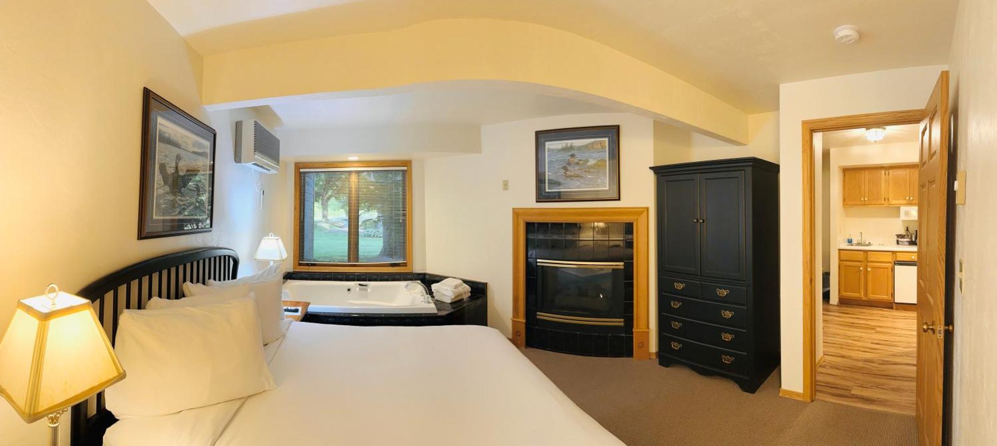 The Lodge At Leathem Smith 스터전 베이 외부 사진