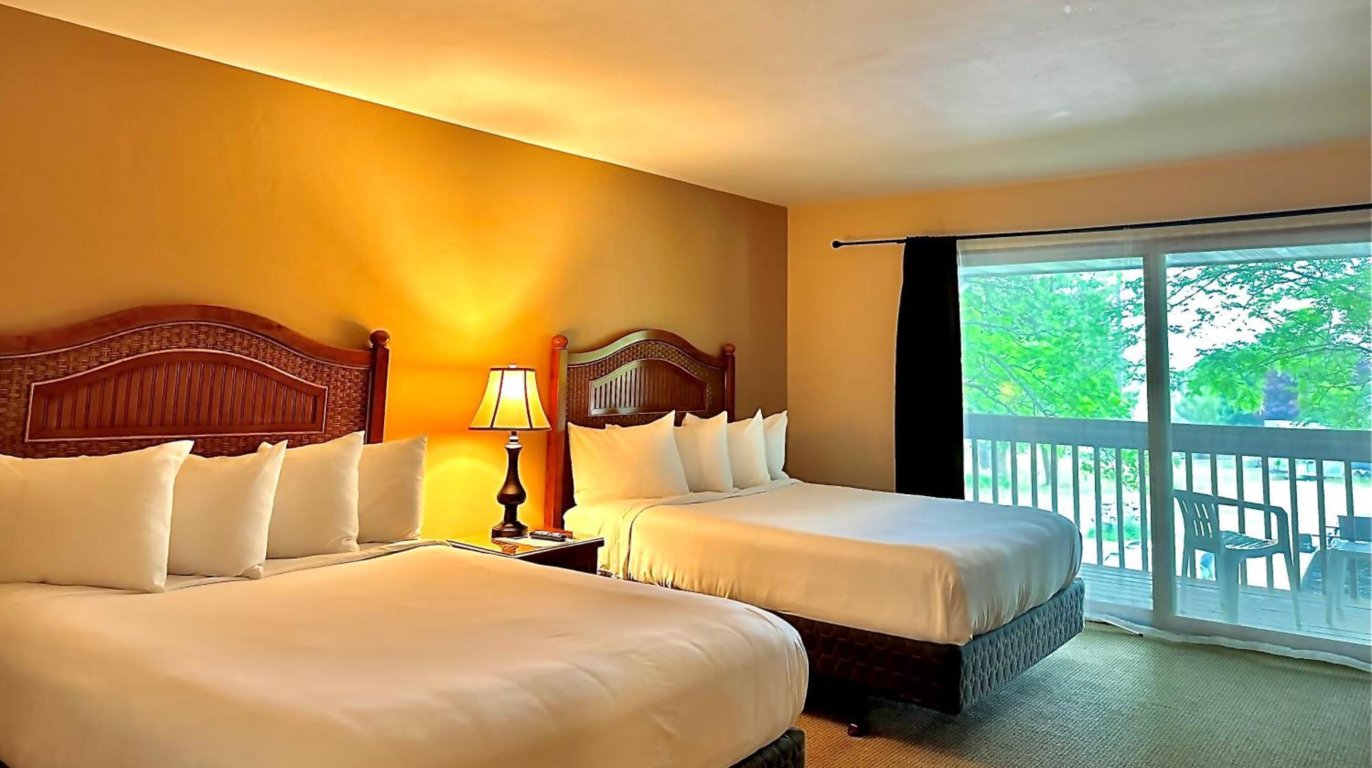 The Lodge At Leathem Smith 스터전 베이 외부 사진