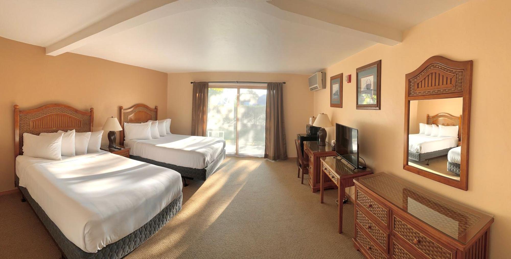 The Lodge At Leathem Smith 스터전 베이 외부 사진