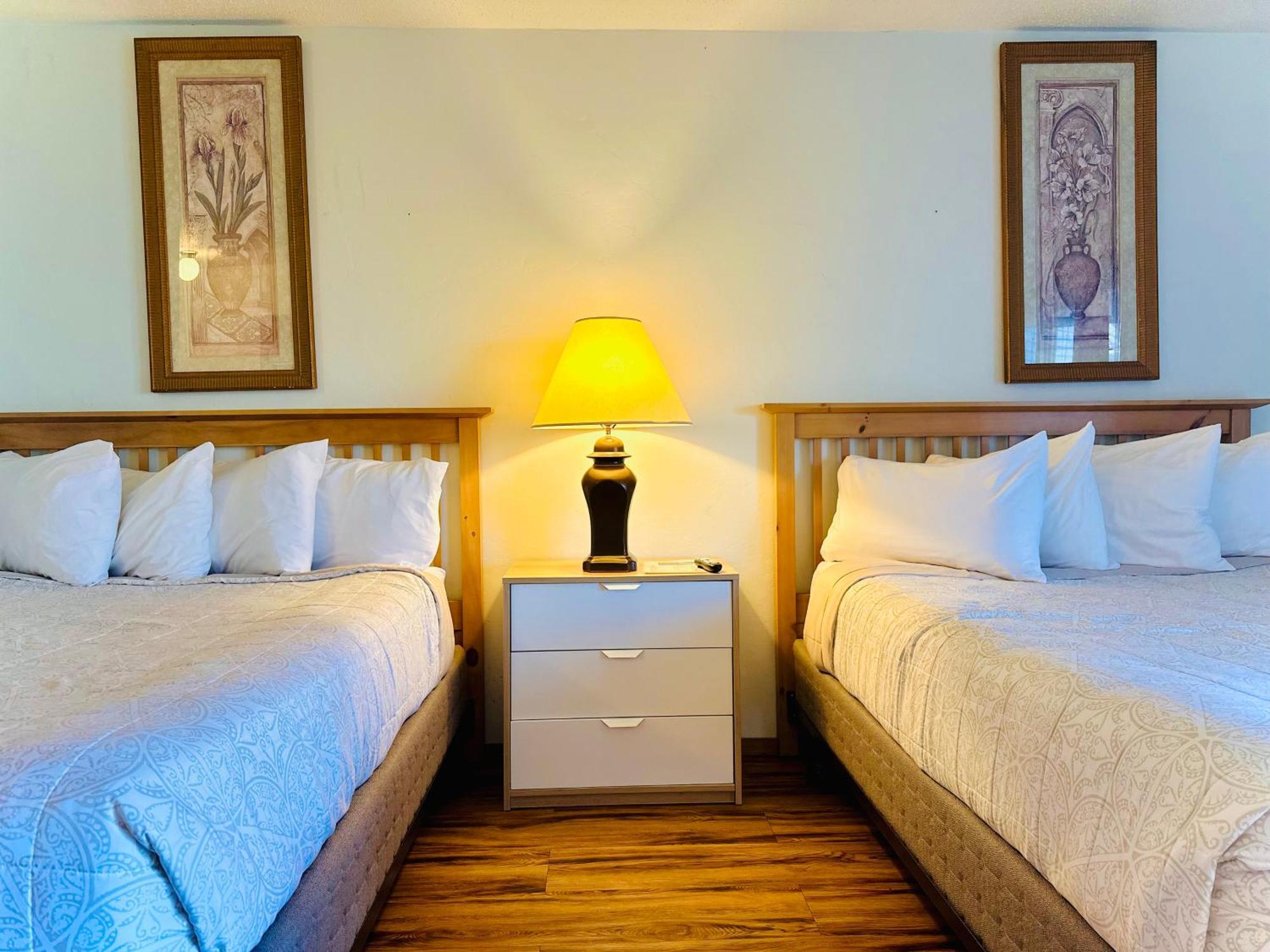 The Lodge At Leathem Smith 스터전 베이 외부 사진