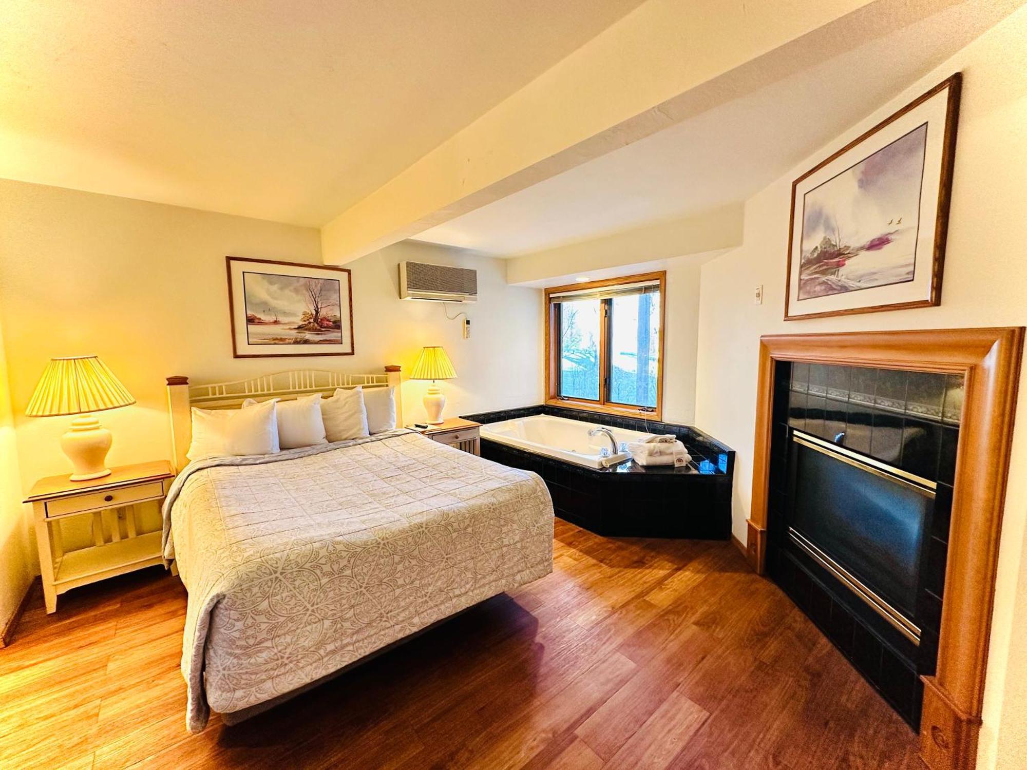 The Lodge At Leathem Smith 스터전 베이 외부 사진