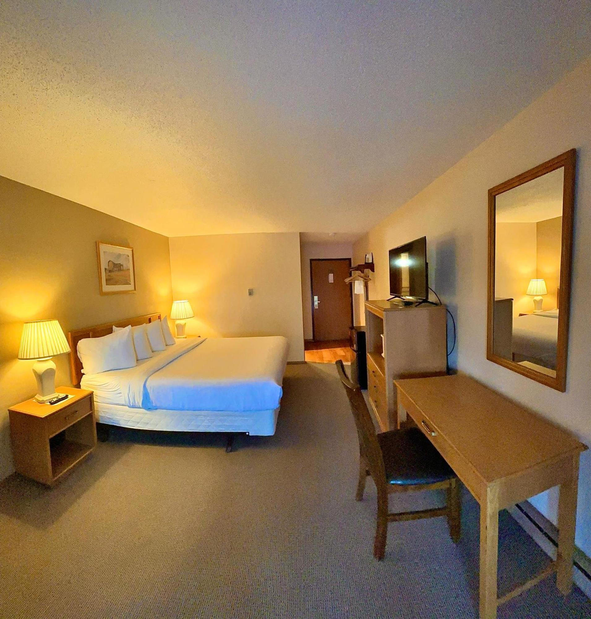 The Lodge At Leathem Smith 스터전 베이 외부 사진