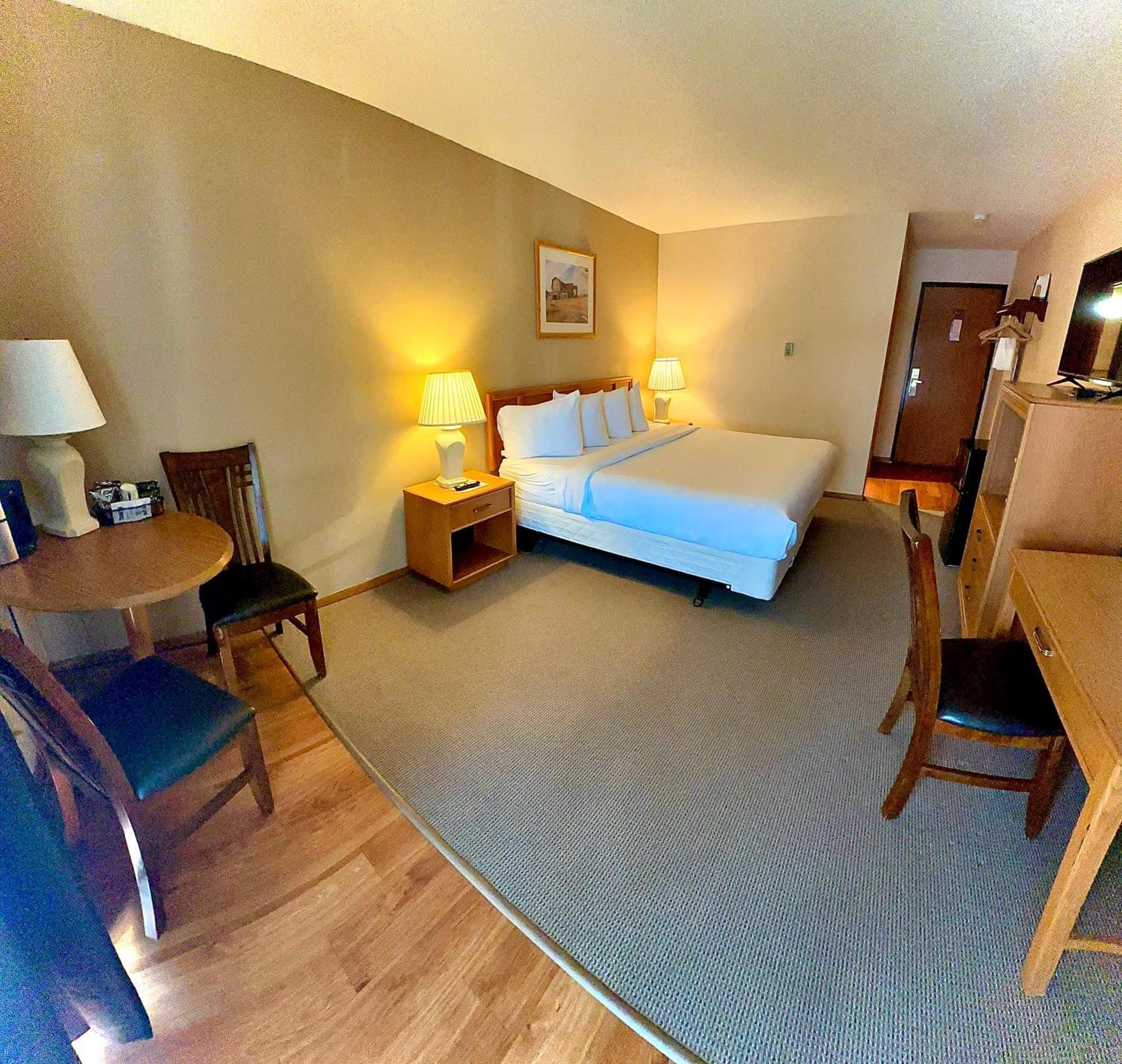 The Lodge At Leathem Smith 스터전 베이 외부 사진