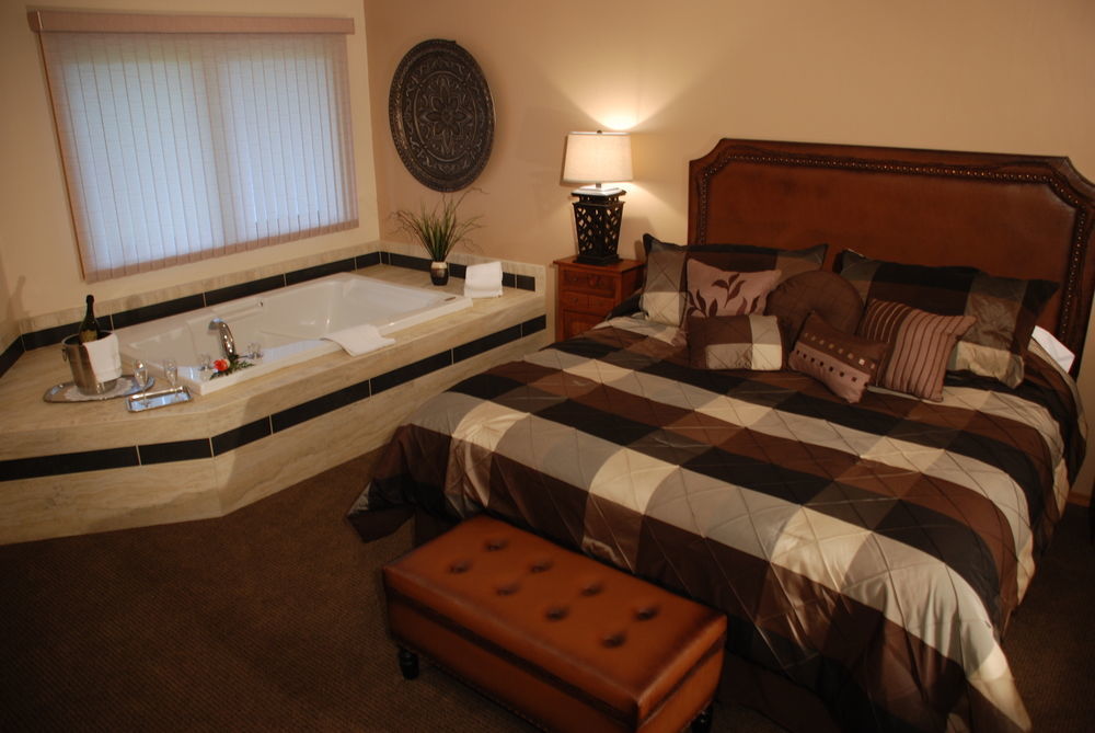 The Lodge At Leathem Smith 스터전 베이 외부 사진